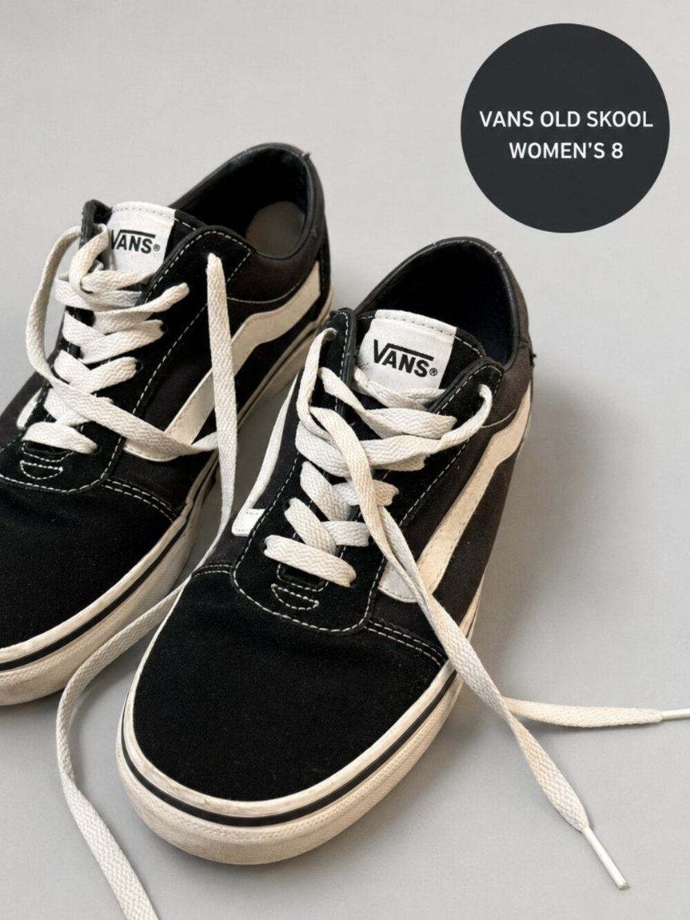 VANS | 8 | Old Skool Black and White Sneakers
